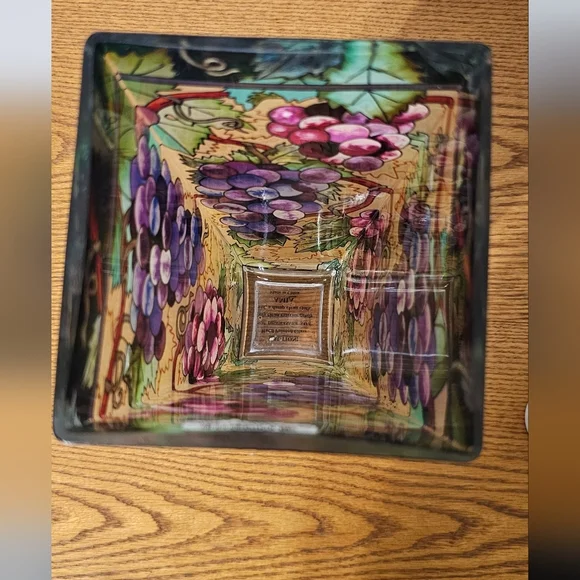 AMIA Studios • Hand Paint Glass Vase Grape Vines 10” - Picture 5 of 9